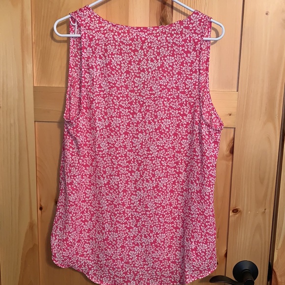 NWOT! Candies Floral Tank Top - Picture 4 of 10